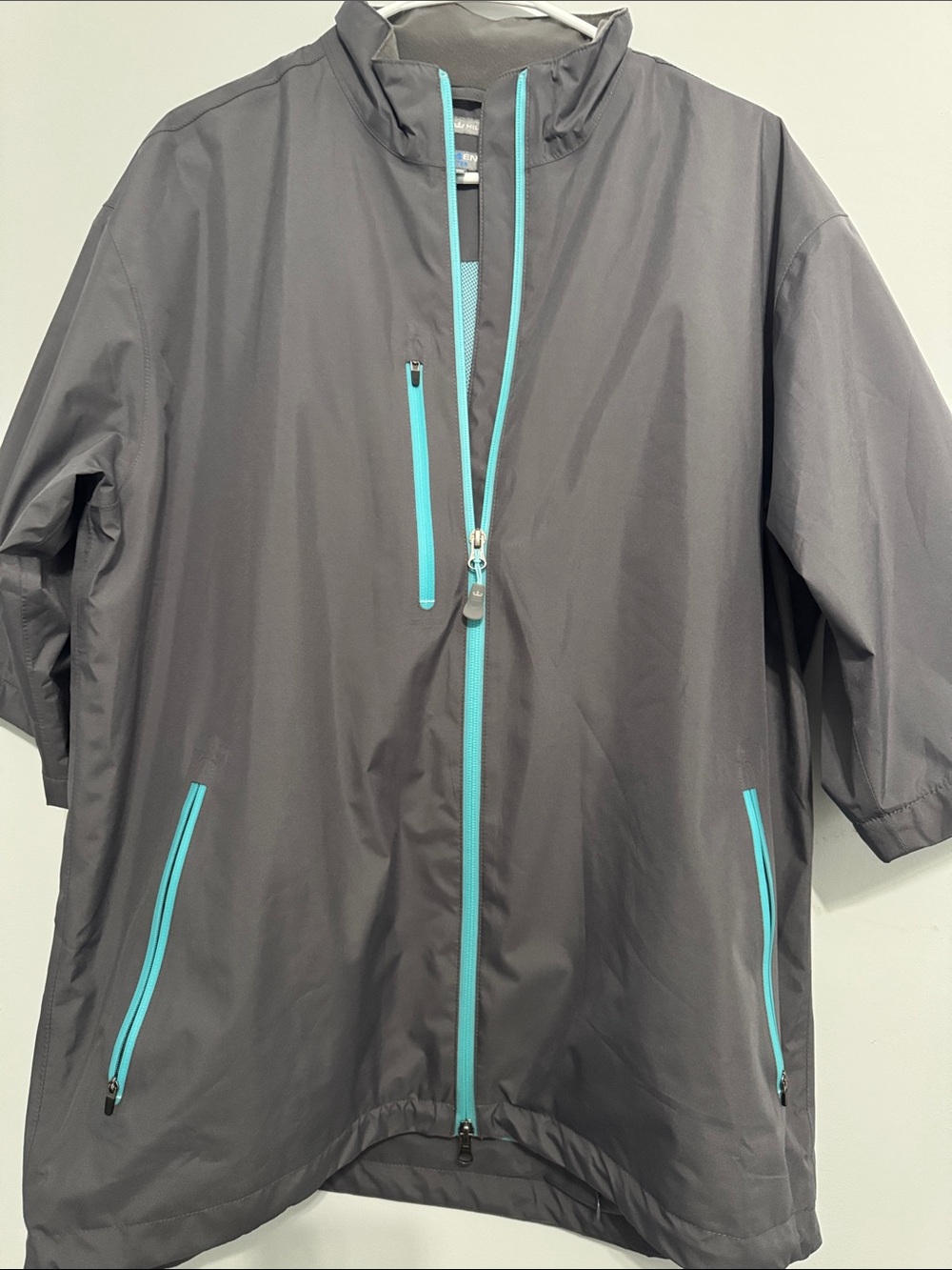 Peter Millar Lightweight Gray Windbreaker Jacket with Aqua Trim 3/4 sleeve
